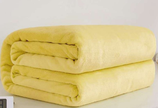 Luxury Flannel Coral Fleece Blanket – Ultra-Soft & Lightweight Comfort