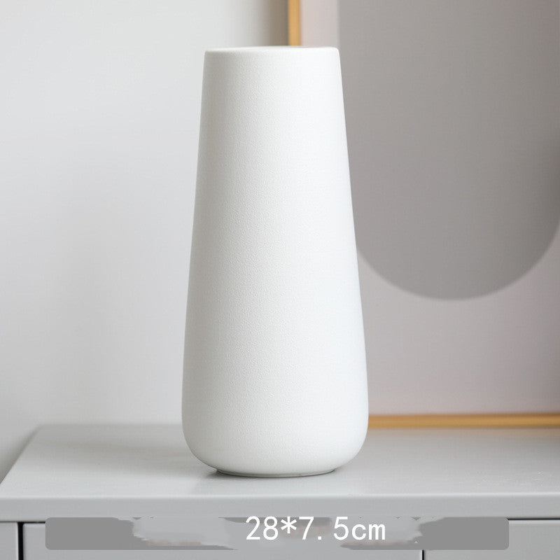 Minimalist Ceramic Rope Vase – Frosted Finish