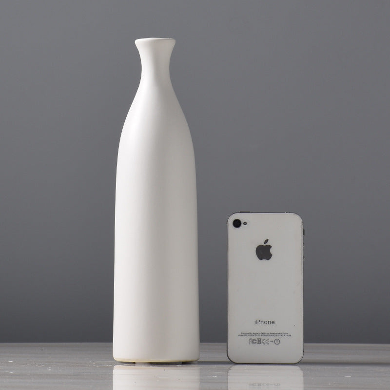 Noir Echo Vase
