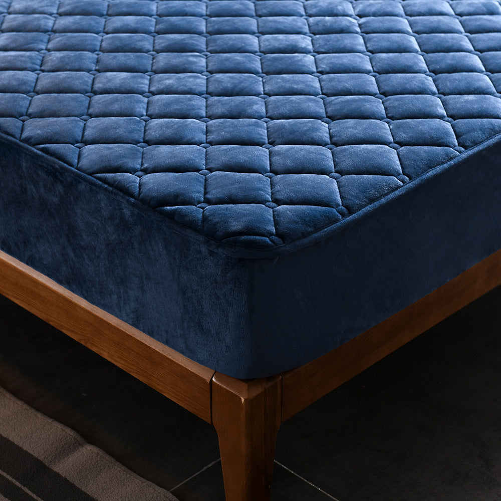 Crystal Velvet Quilted Bed Cover – Thick Padded Comfort & Elegant Shine