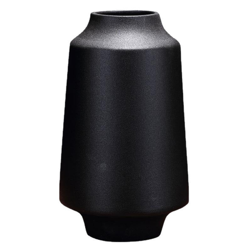 Matte Black Nordic Ceramic Vases – Elegant Flower Arrangement Decor