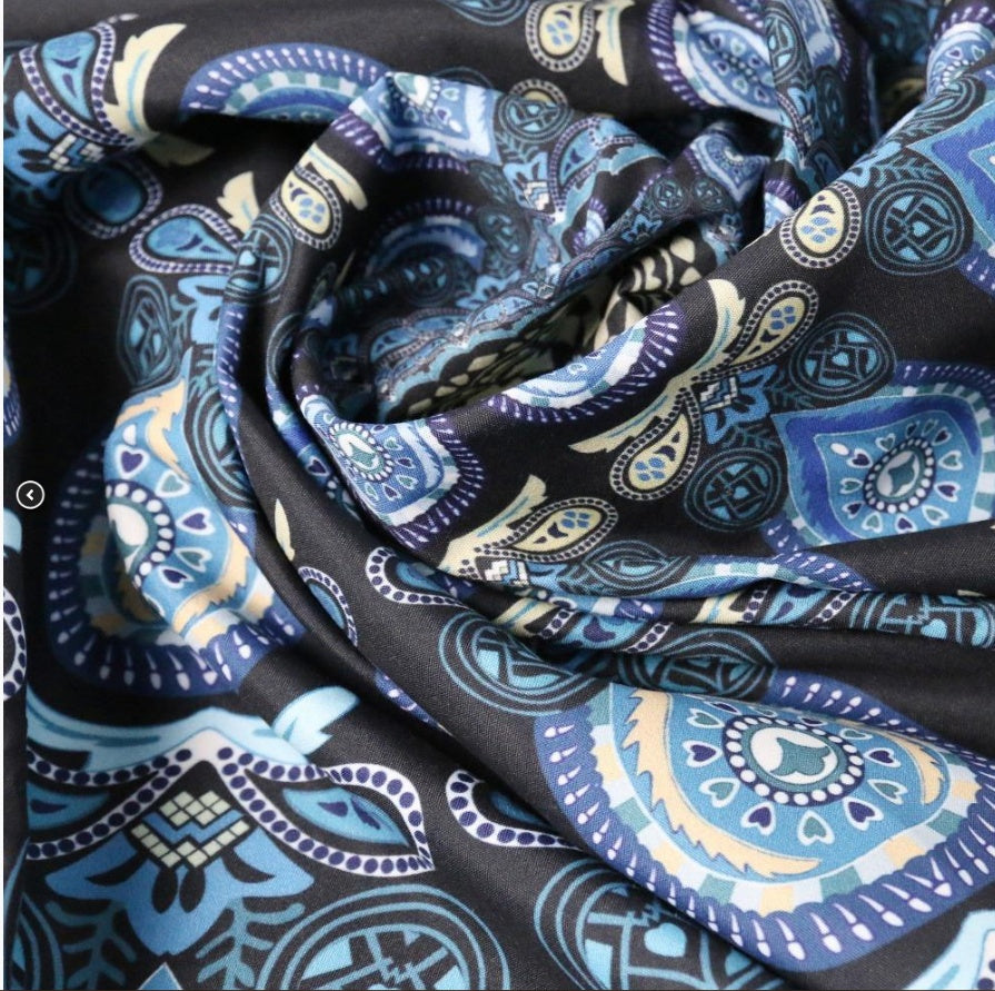 Mandala Glow – Bohemian Wall Tapestry