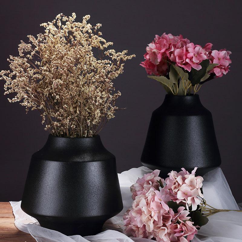 Matte Black Nordic Ceramic Vases – Elegant Flower Arrangement Decor