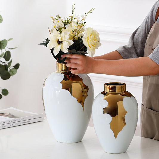 Aurora Glaze Porcelain Vase – Luxe White & Gold