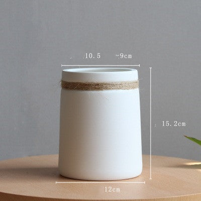 Minimalist Ceramic Rope Vase – Frosted Finish