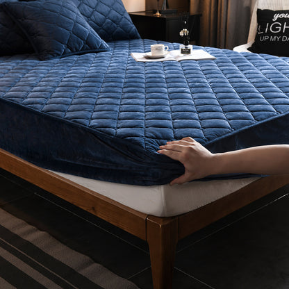Crystal Velvet Quilted Bed Cover – Thick Padded Comfort & Elegant Shine