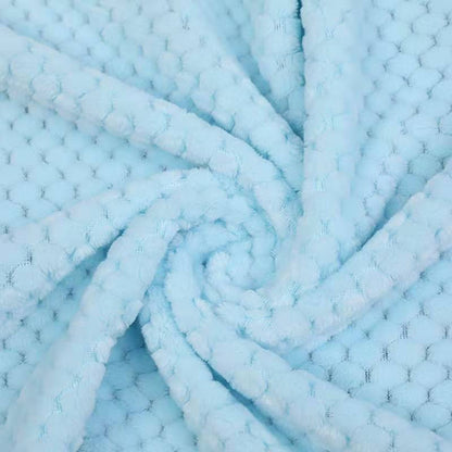 Thick Coral Fleece Blanket – Ultra-Soft Pineapple Texture Throw