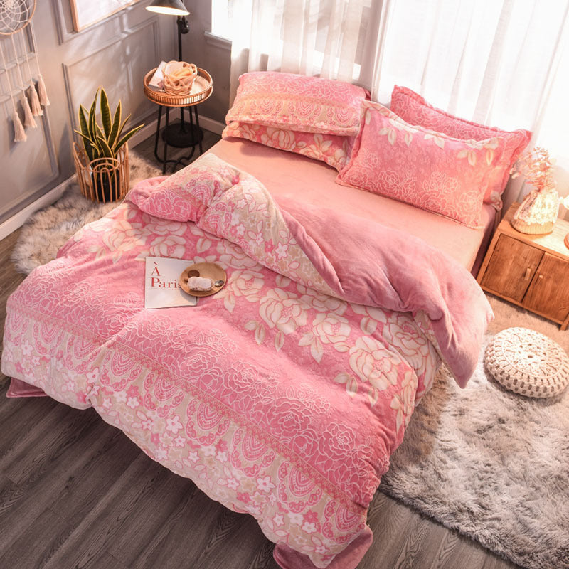 Elegant Bloom – 4-Piece Floral Bedding Set (Soft Polyester)