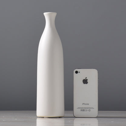Noir Echo Vase