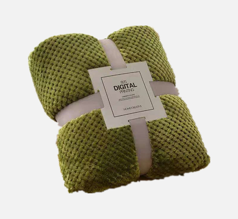 Thick Coral Fleece Blanket – Ultra-Soft Pineapple Texture Throw