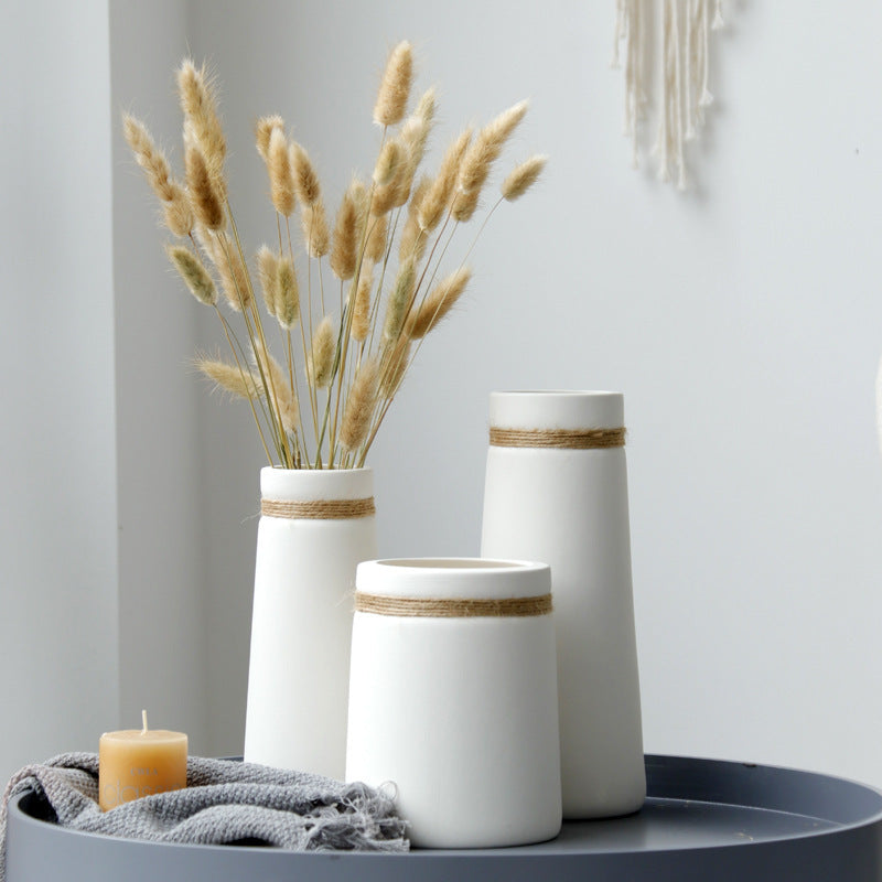 Minimalist Ceramic Rope Vase – Frosted Finish