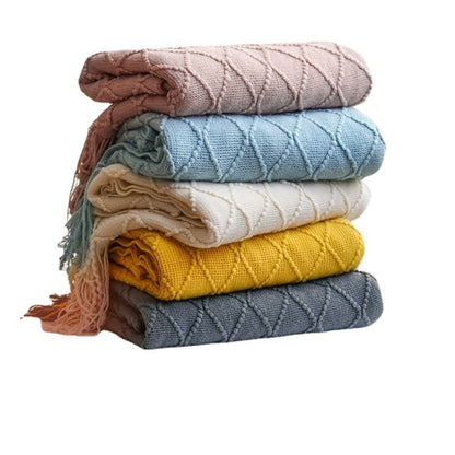 CloudSoft Knitted Throw – Four Seasons Comfort
