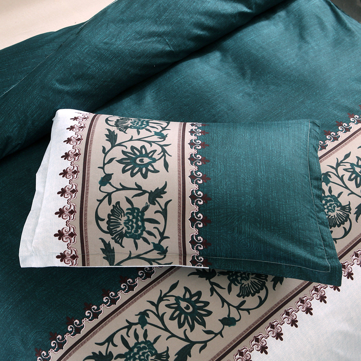 Boho-Inspired Quilted Duvet Cover Set – Floral Embroidery Pattern (No Sheet)