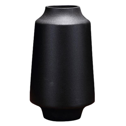 Matte Black Nordic Ceramic Vases – Elegant Flower Arrangement Decor