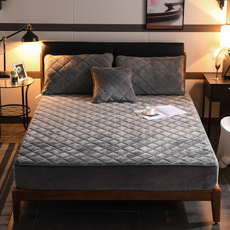 Crystal Velvet Quilted Bed Cover – Thick Padded Comfort & Elegant Shine