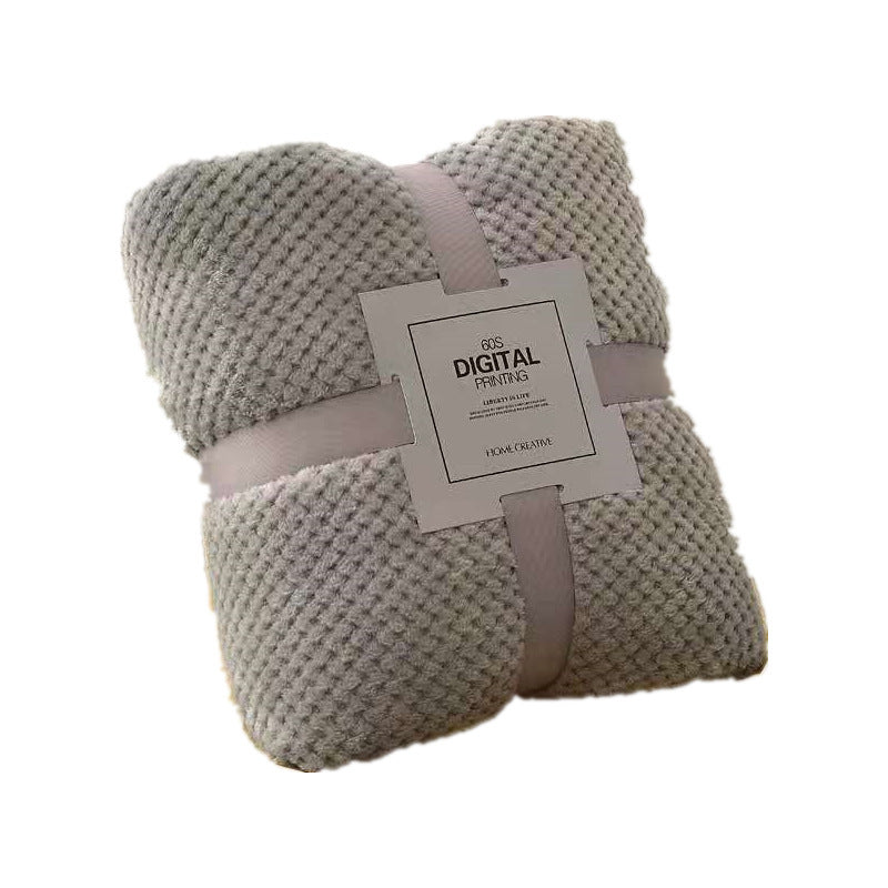 Thick Coral Fleece Blanket – Ultra-Soft Pineapple Texture Throw