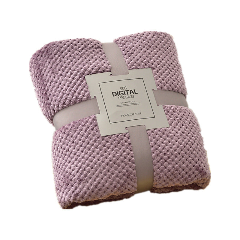 Thick Coral Fleece Blanket – Ultra-Soft Pineapple Texture Throw