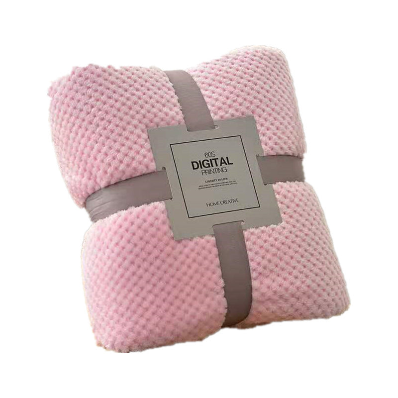 Thick Coral Fleece Blanket – Ultra-Soft Pineapple Texture Throw