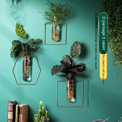 Verdéa™ Wall-Mounted Glass Vase Collection