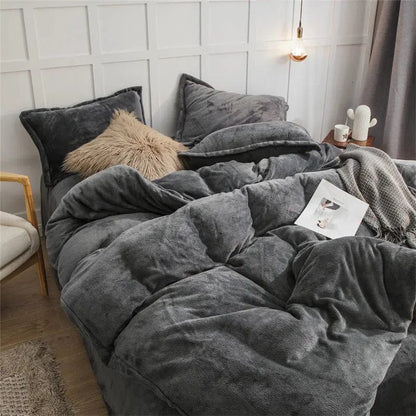 CozyFleece Four-Piece Plush Duvet Set Dark Grey / Quilt cover200x230cm by Simple Homes