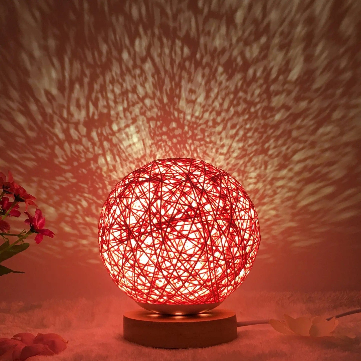 LunaGlow Rattan Sphere Lamp RoseRed round / Dimm / 15cm by Simple Homes