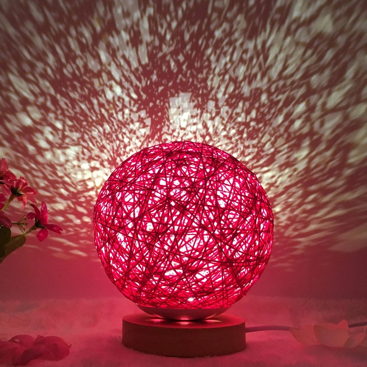 LunaGlow Rattan Sphere Lamp RoseRed round / Remote control / 15cm by Simple Homes