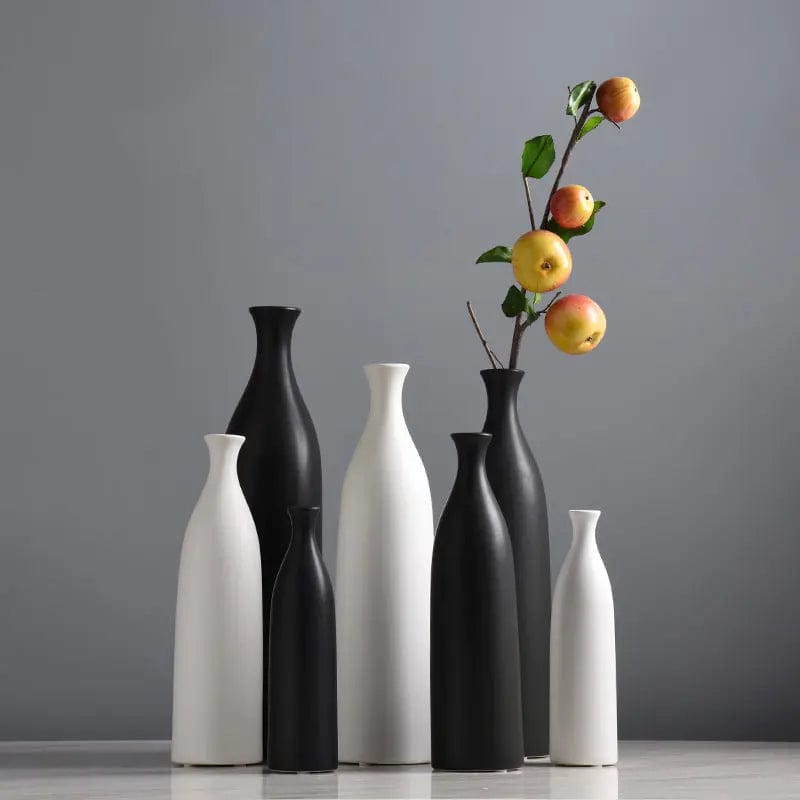 Noir Echo Vase by Simple Homes