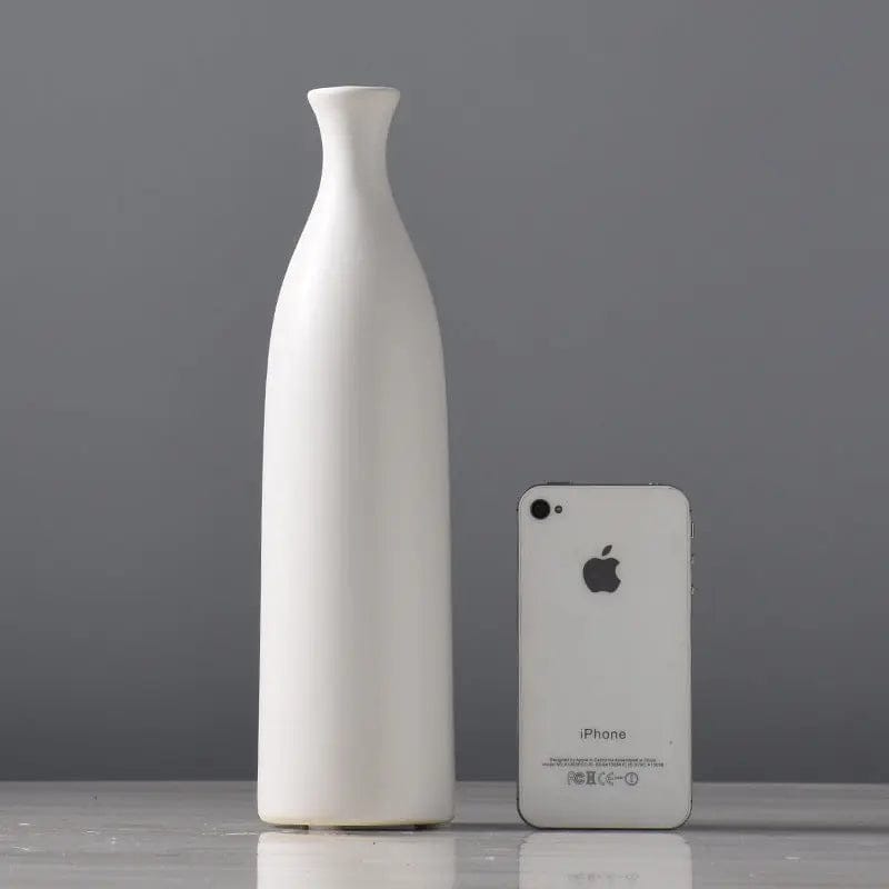 Noir Echo Vase White / S by Simple Homes