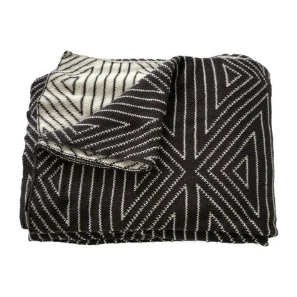 Scandi Lines – Modern Knit Throw Blanket Black white / 130x170cm by Simple Homes
