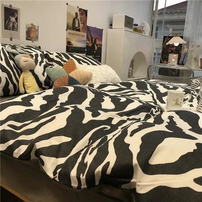 Zebra Luxe Geometric Bed Set by Simple Homes