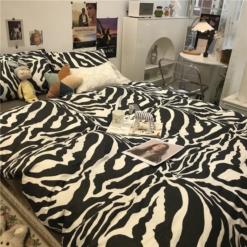 Zebra Luxe Geometric Bed Set by Simple Homes